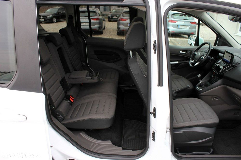 Ford Tourneo Connect - 13