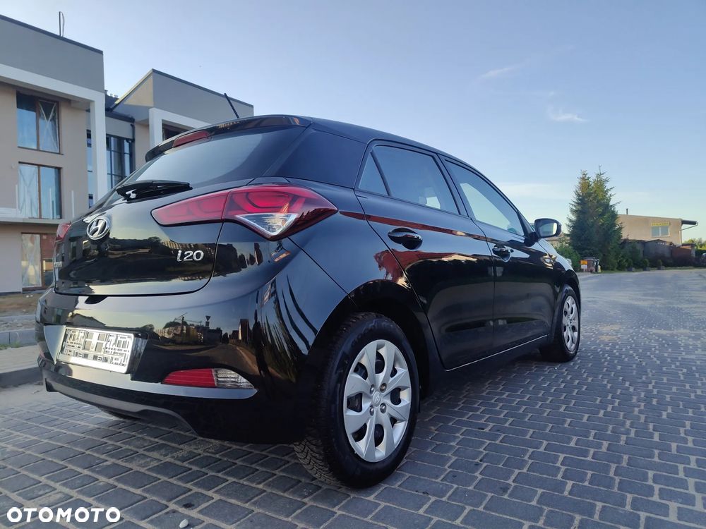 Hyundai i20 blue 1.2 - 8
