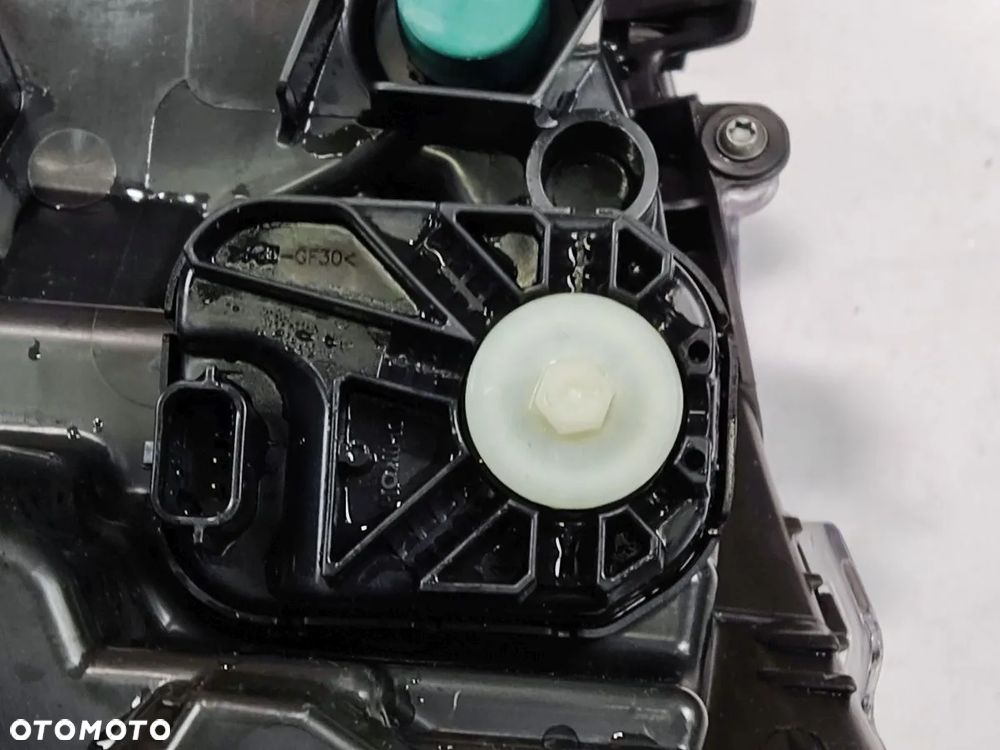 TOYOTA COROLLA E21 HB od 2022r Lampa Przód Prawy - 12