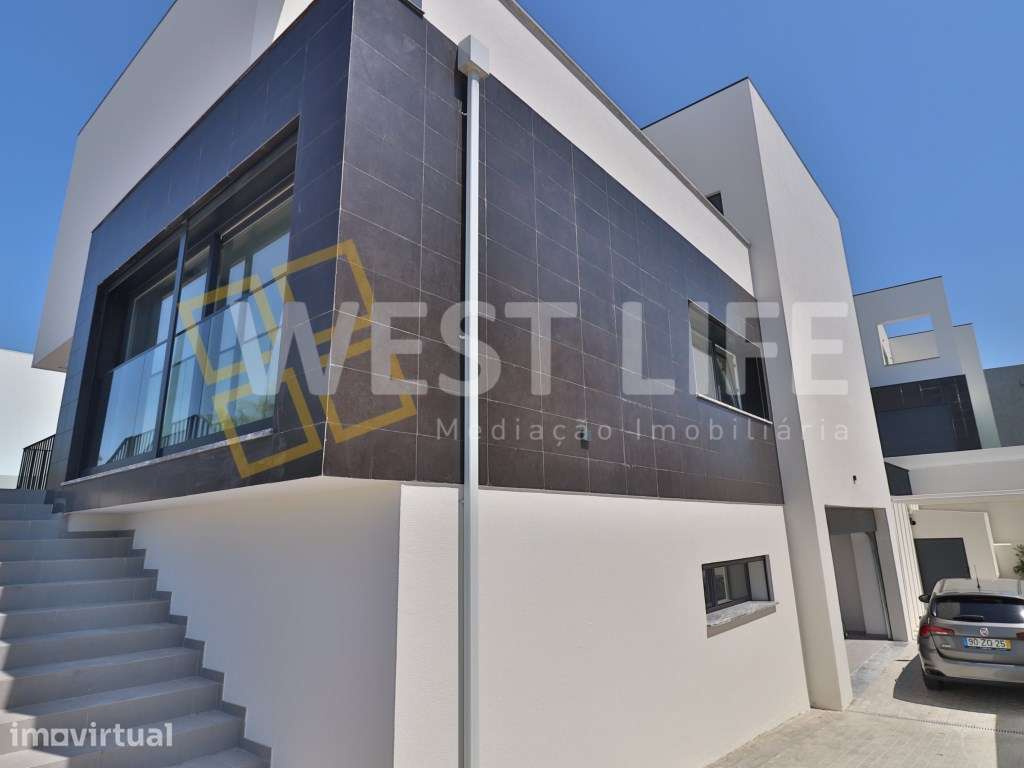 Moradia T5 com piscina e jardim de arquitetura moderna NOVA - 5 min... - Grande imagem: 3/31