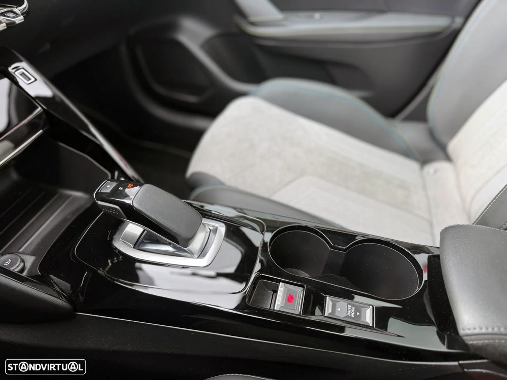Peugeot e-208 50 kWh GT Line - 30