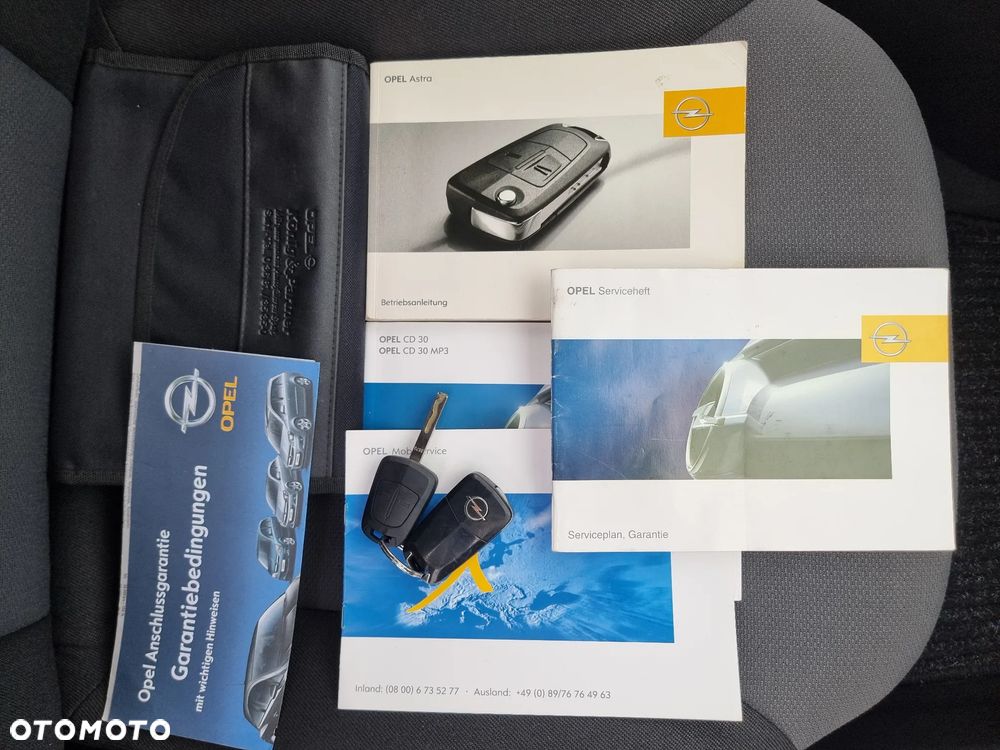 Opel Astra 1.6 Cosmo - 35