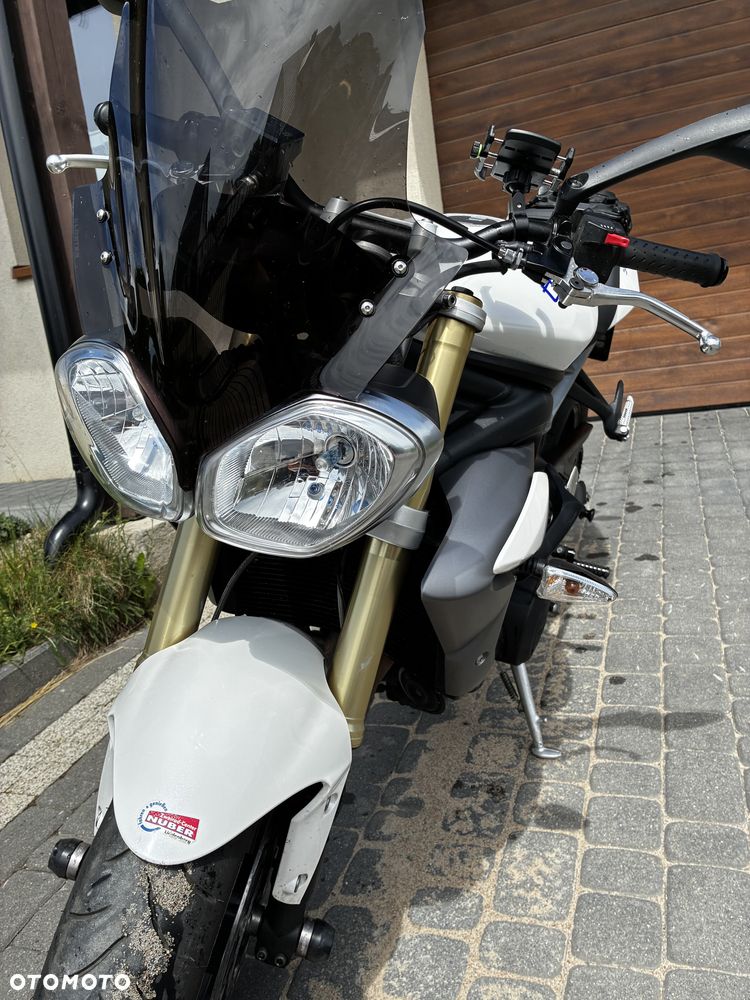 Triumph Street Triple - 5