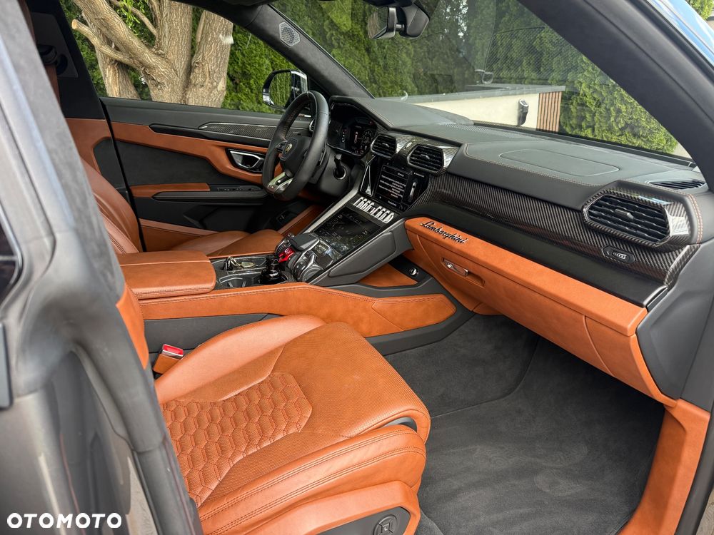 Lamborghini Urus - 3