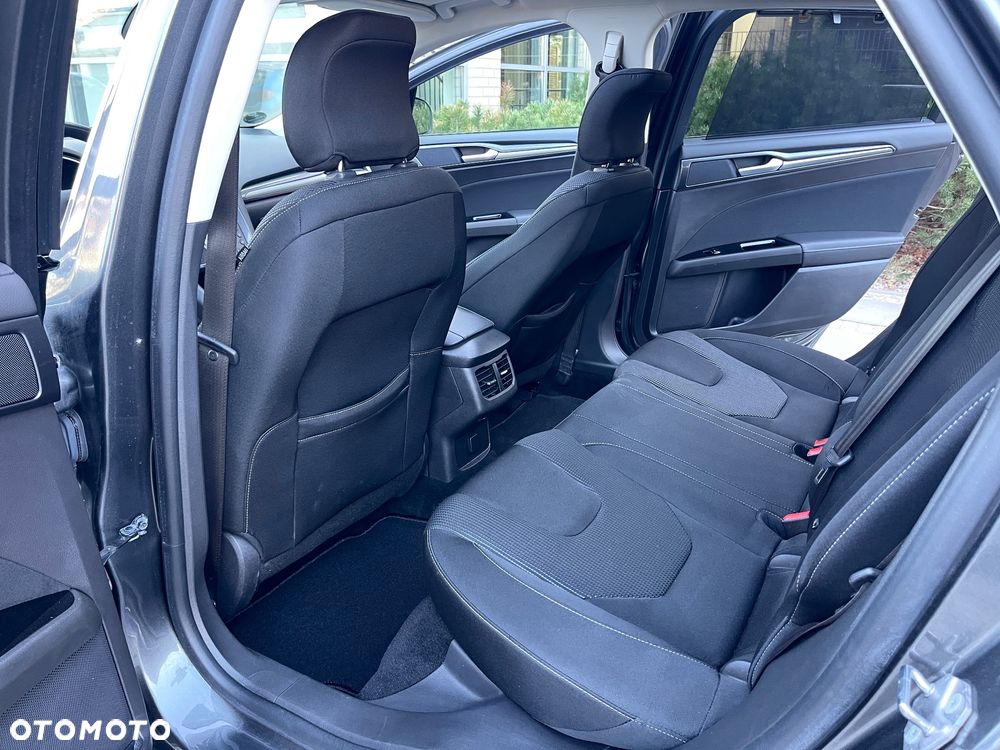 Ford Mondeo - 22