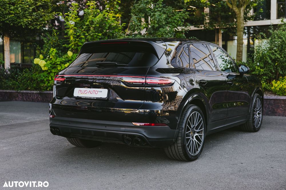 Porsche Cayenne - 14