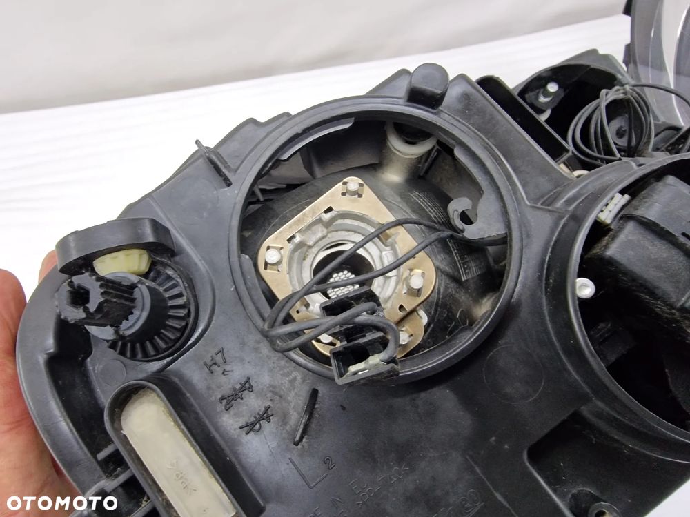 VW PASSAT B7 10- LEWA ZWYKŁA LAMPA PRZEDNIA PRZÓD , NR 3AB941005 , NR AUKCJI LL622 - 25