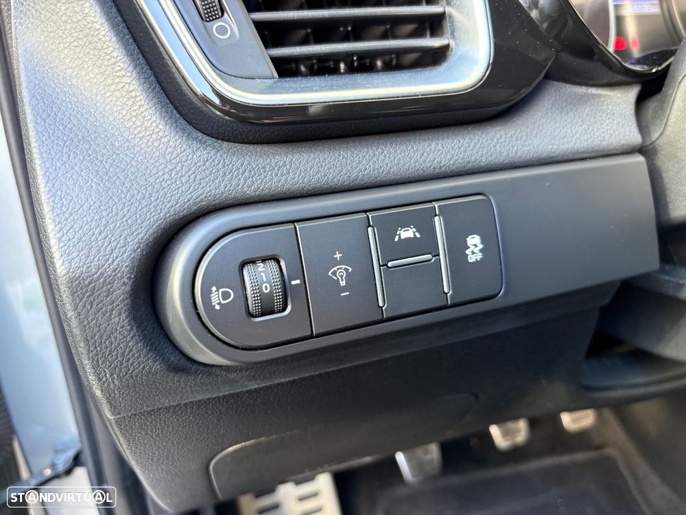 Kia Ceed SW 1.6 CRDi TX+SRF - 14