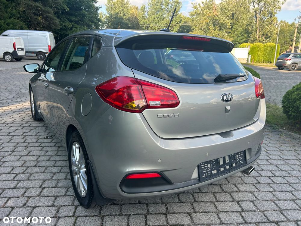 Kia Ceed 1.6 CRDi L - 11