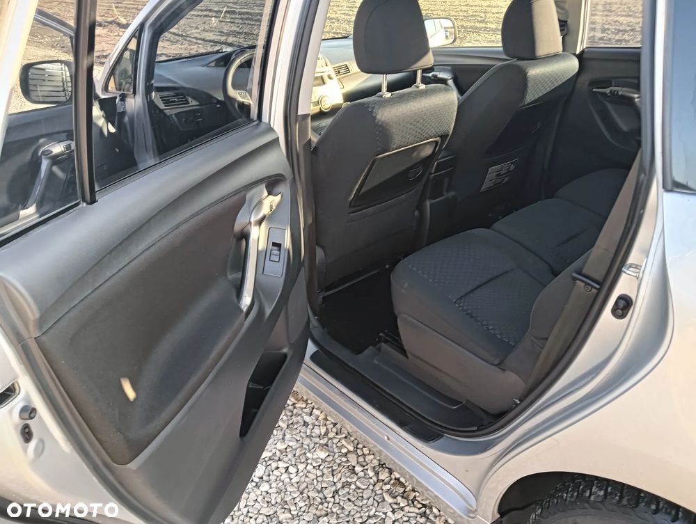 Toyota Verso 2.0 D-4D Sol SW 7os - 3