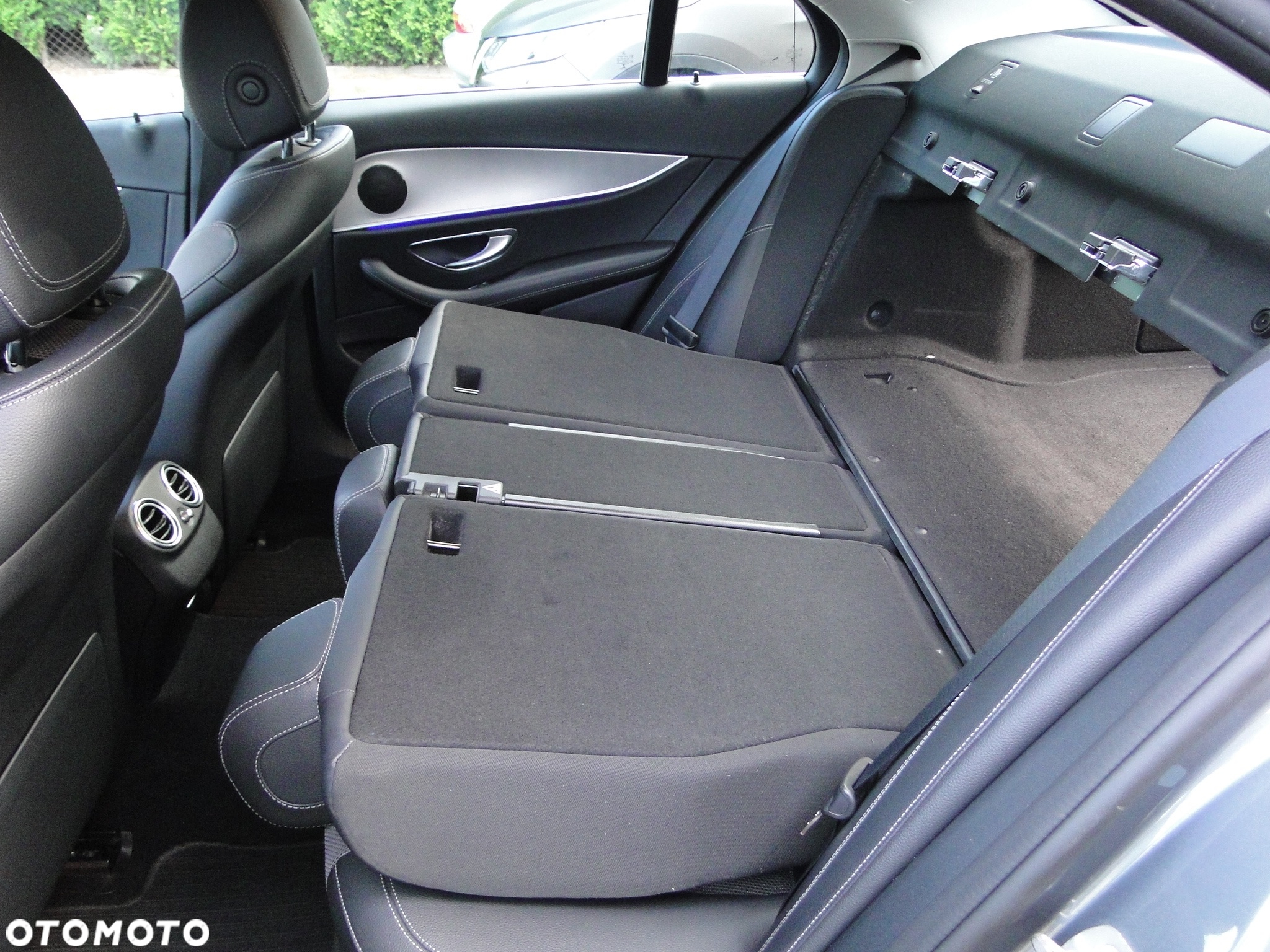 Mercedes-Benz Klasa E 250 9G-TRONIC Avantgarde - 16