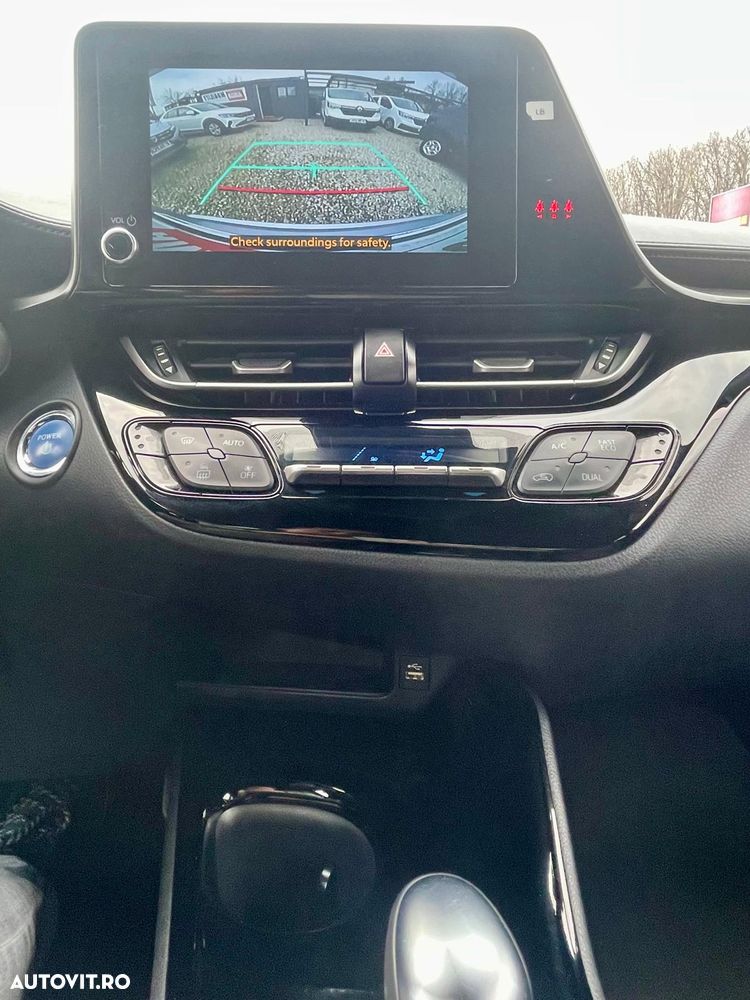 Toyota C-HR - 12