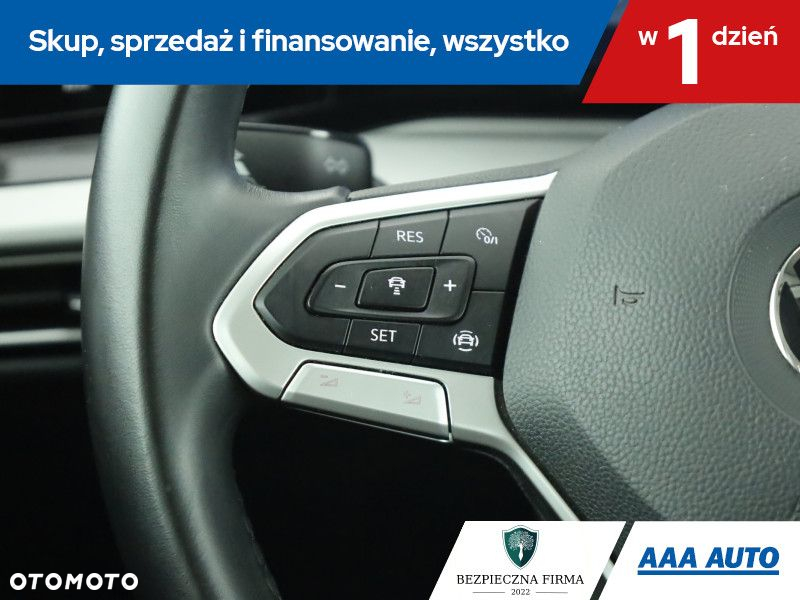 Volkswagen Golf - 17