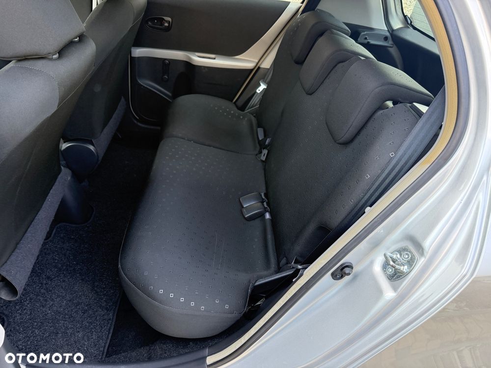 Toyota Yaris - 18