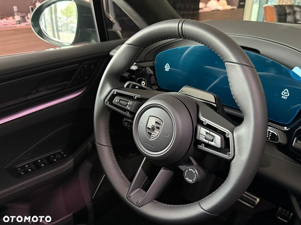 Porsche Macan - 26