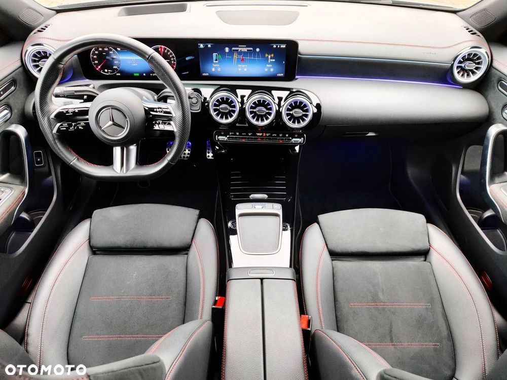 Mercedes-Benz CLA - 10