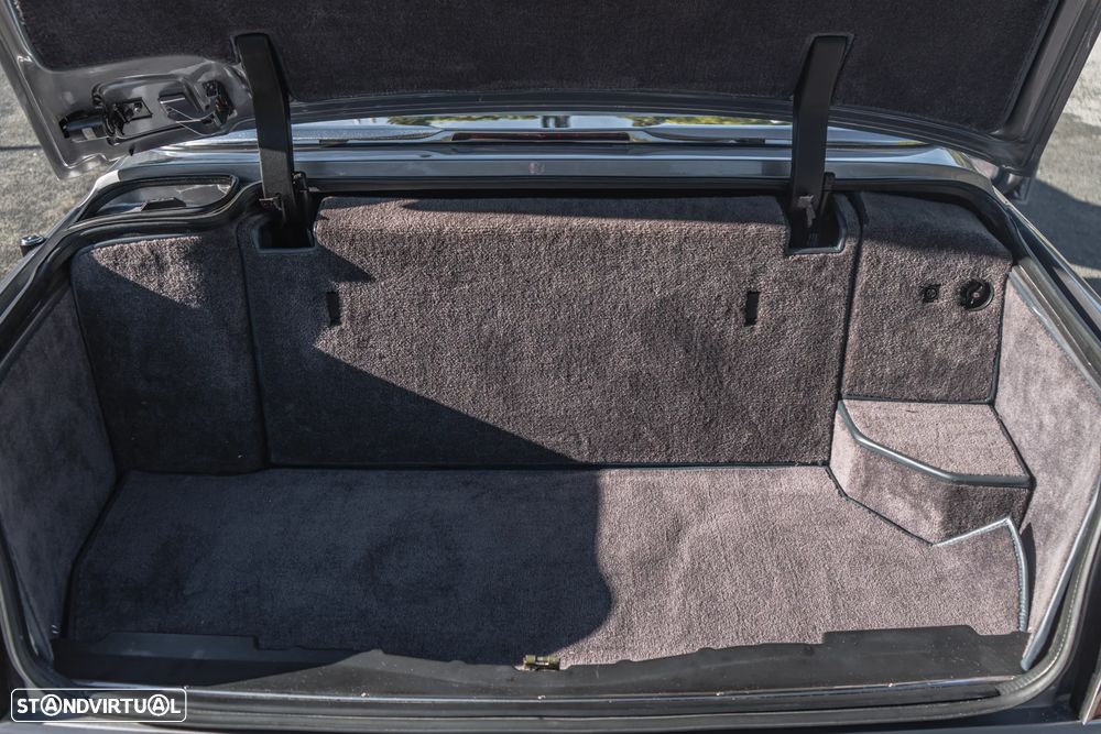 Bentley Azure Mulliner - 14