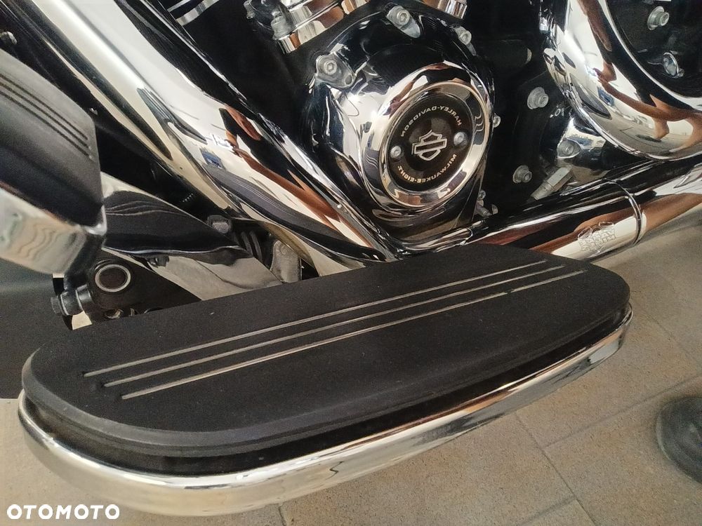 Harley-Davidson Touring Street Glide - 8