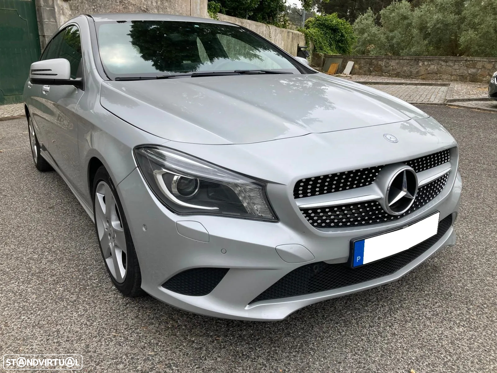 Mercedes-Benz CLA 200 d Shooting Brake - 3