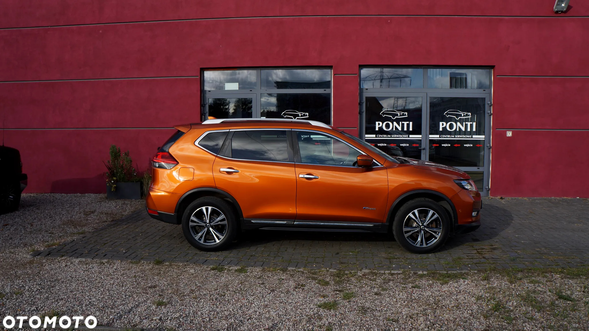 Nissan Rogue - 17