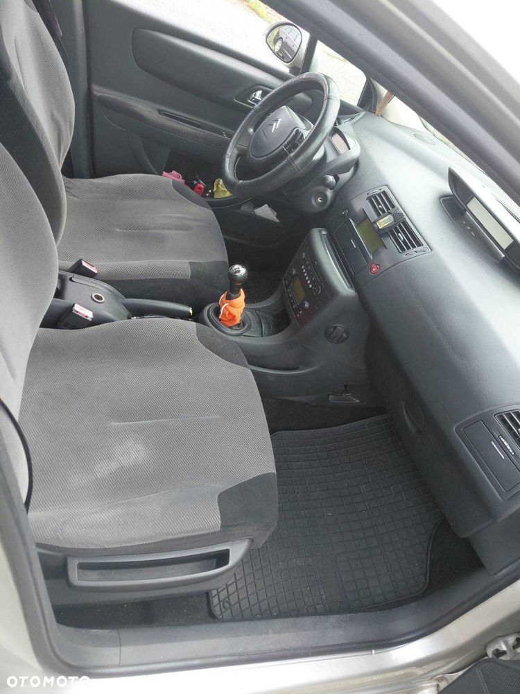 Citroën C4 - 4