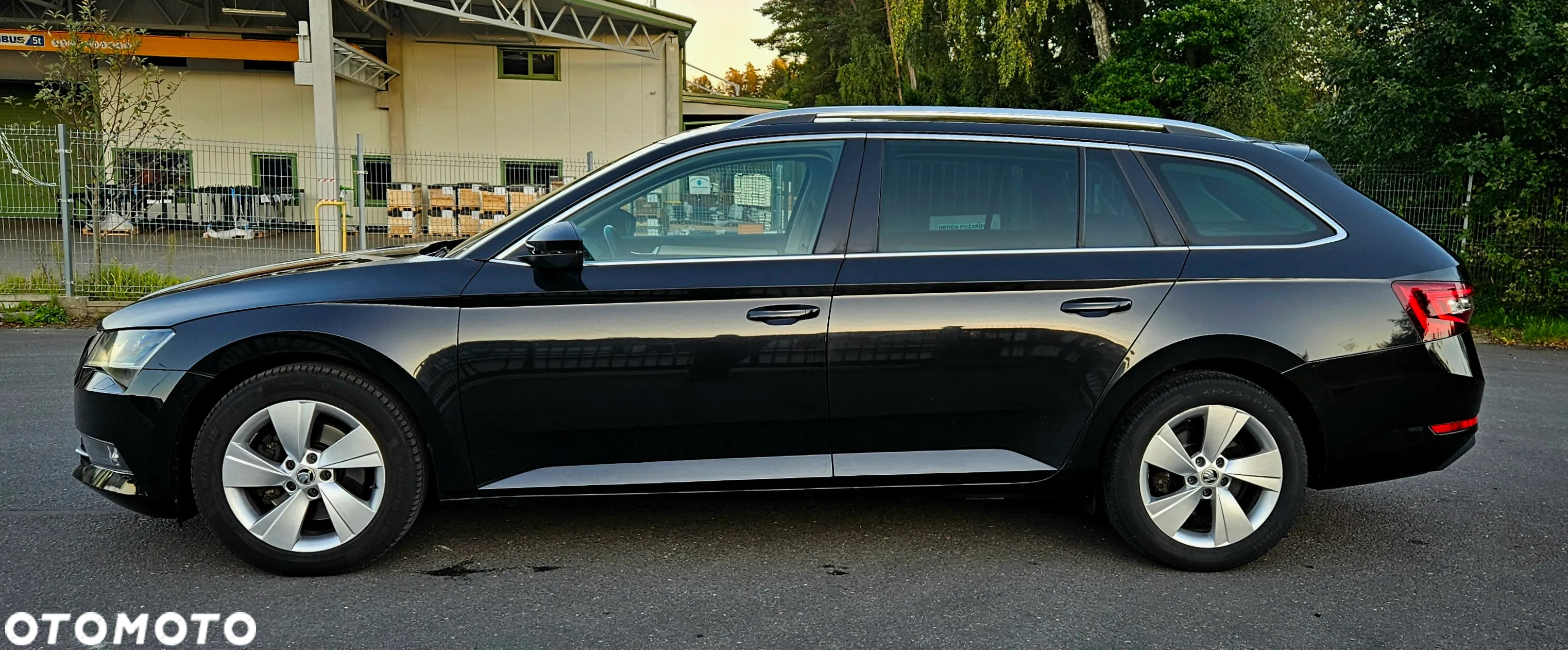 Skoda Superb Combi 2.0 TDI DSG Style - 4