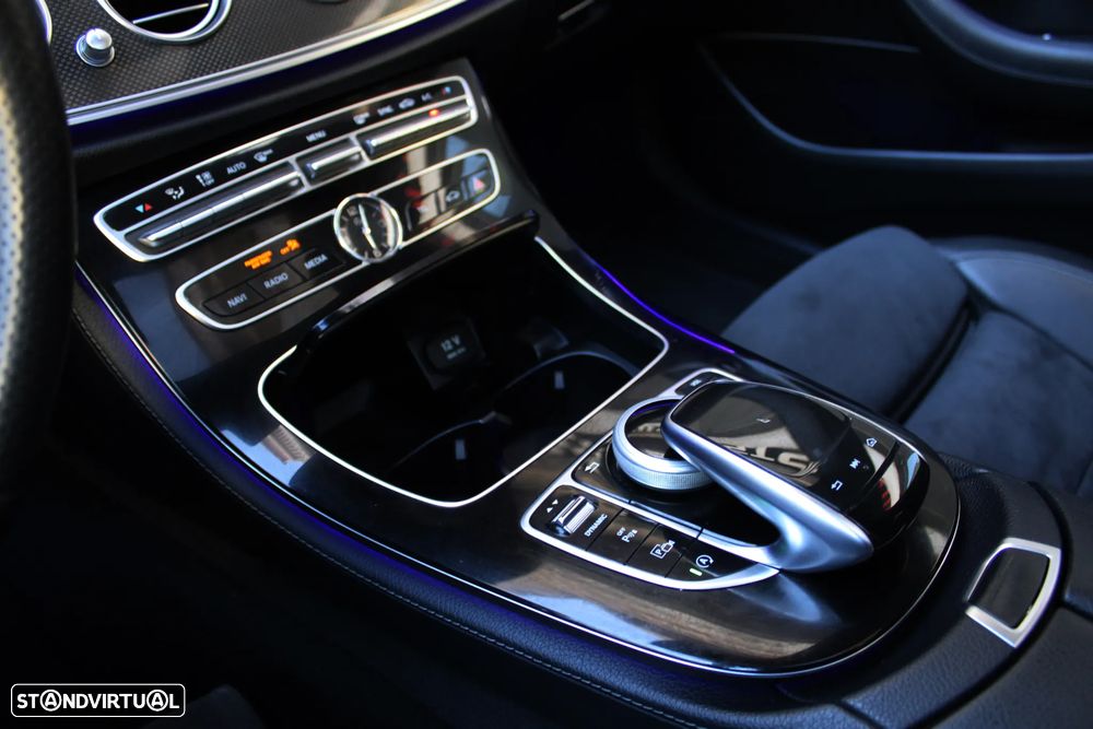 Mercedes-Benz E 220 d 4Matic 9G-TRONIC AMG Line - 46