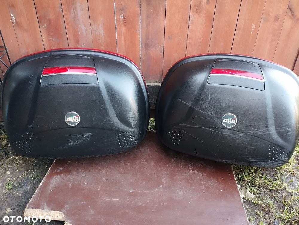 kufry boczne GIVI E460 Monokey Honda Yamaha Suzuki Kawasaki Yamaha BMW