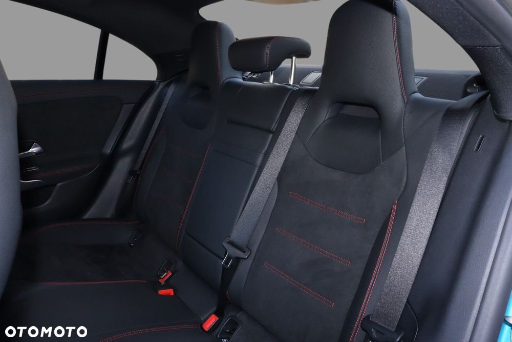 Mercedes-Benz CLA 180 AMG Line 7G-DCT - 16