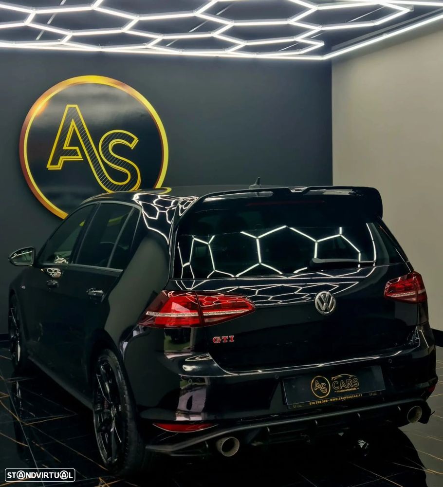 VW Golf - 61