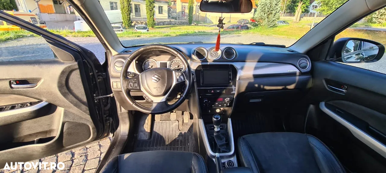 Suzuki Vitara 1.6 DDIS 4X4 Luxus - 9
