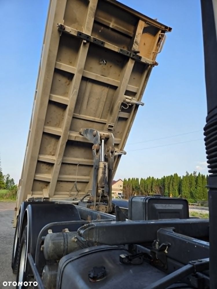 Renault Kerax - 15