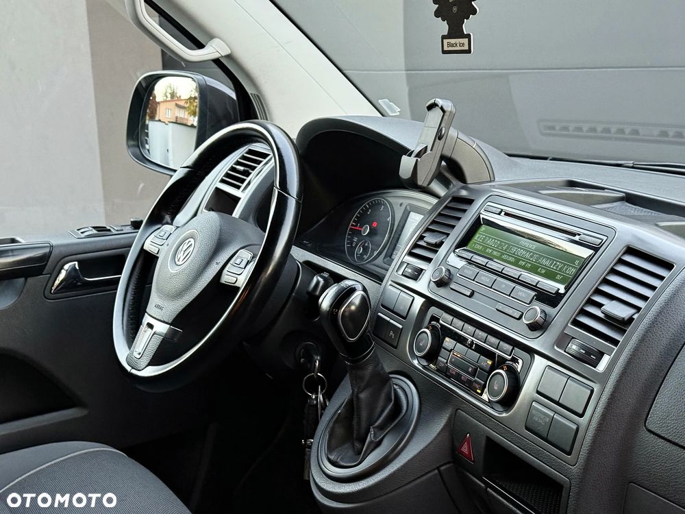 Volkswagen Multivan - 12