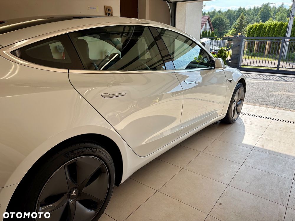 Tesla Model 3 Langstreckenbatterie Allradantrieb Dual Motor - 11