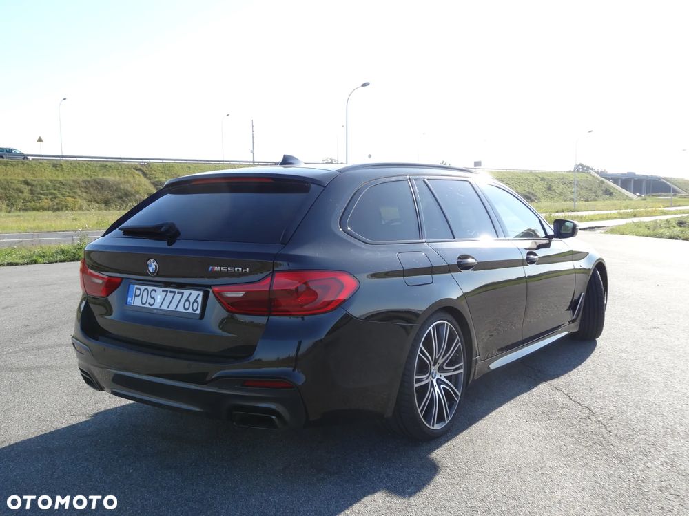 BMW Seria 5 M550d xDrive Touring - 13