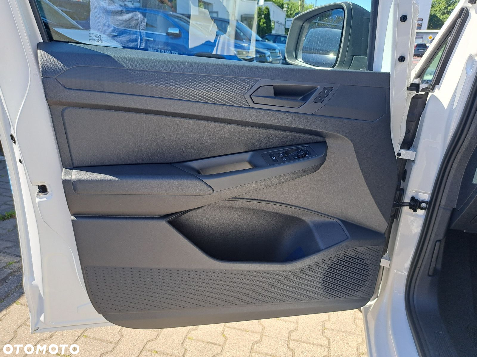 Volkswagen Caddy Maxi Cargo 2.0 TDI DSG - 9