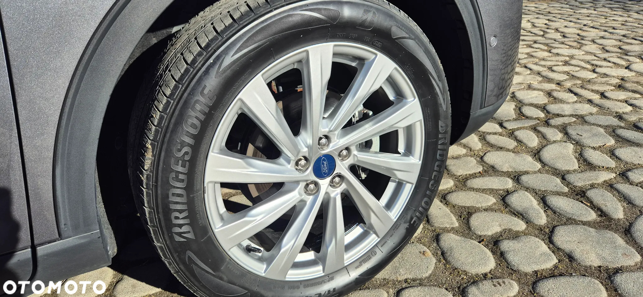 Ford Kuga 2.5 FHEV AWD Titanium - 13