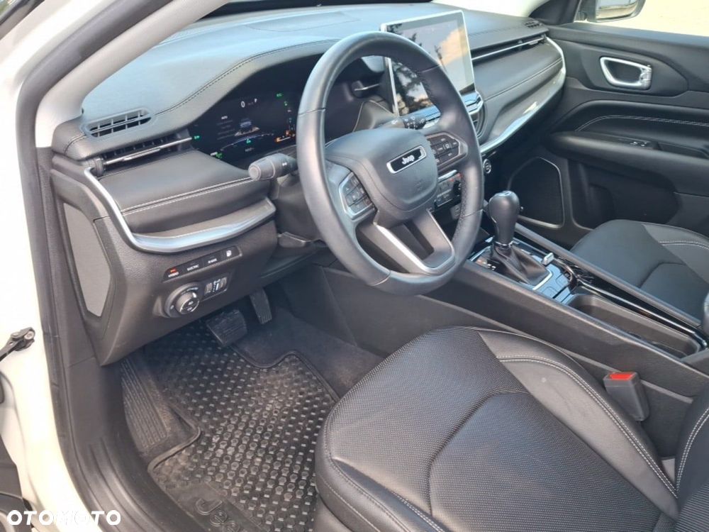 Jeep Compass - 15