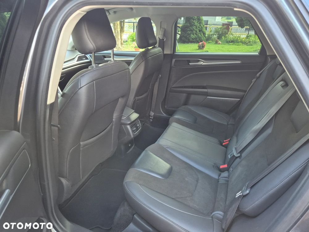 Ford Mondeo 2.0 TDCi Titanium PowerShift - 29