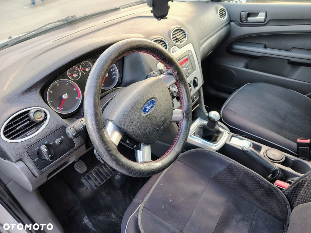 Ford Focus 1.6 TDCi DPF Ambiente - 7