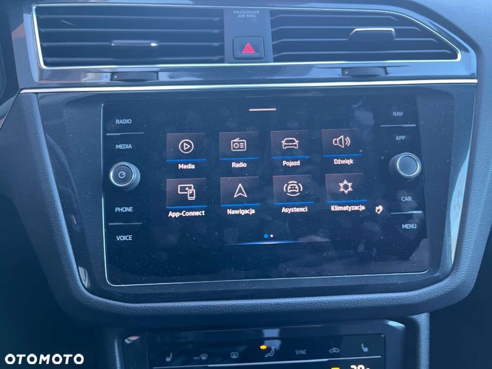 Volkswagen Tiguan 2.0 TDI SCR Elegance DSG - 17