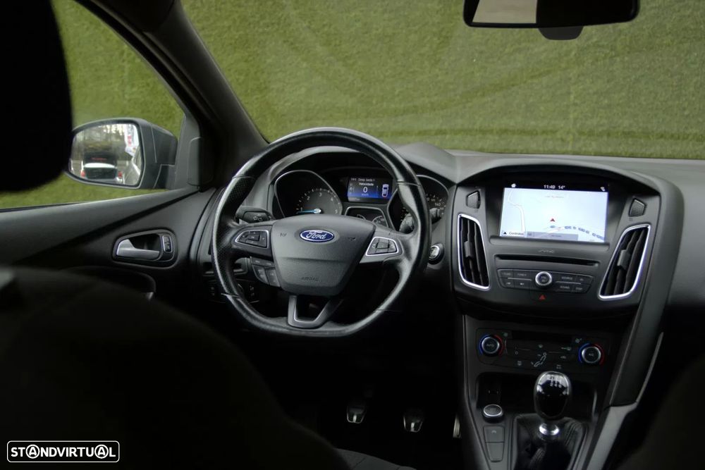 Ford Focus 1.5 TDCi ST-Line - 11