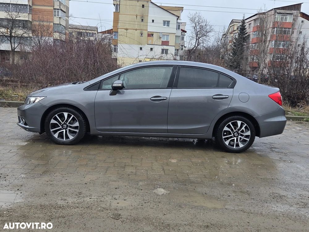 Honda Civic 1.8 i-VTEC MT Elegance - 6