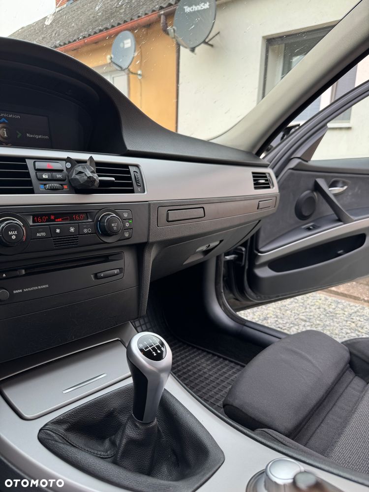 BMW Seria 3 320d - 13