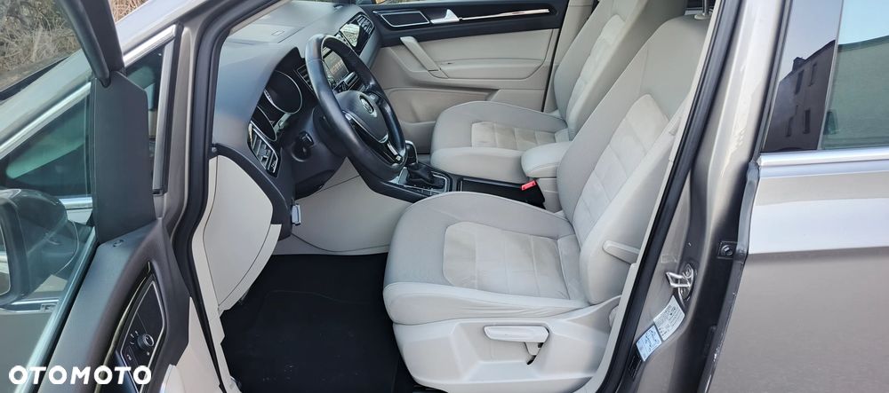 Volkswagen Golf Sportsvan - 32