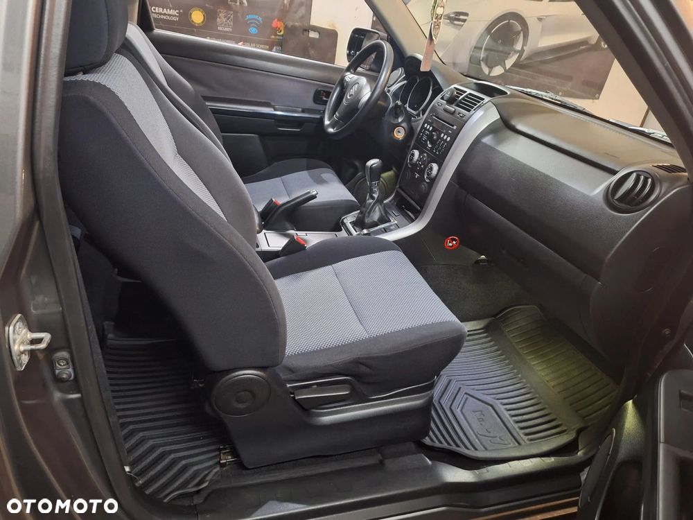 Suzuki Grand Vitara 1.6 - 7