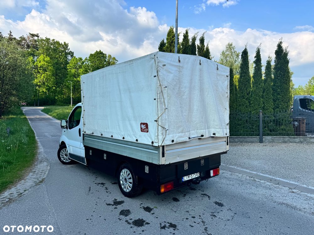 Opel Vivaro - 11
