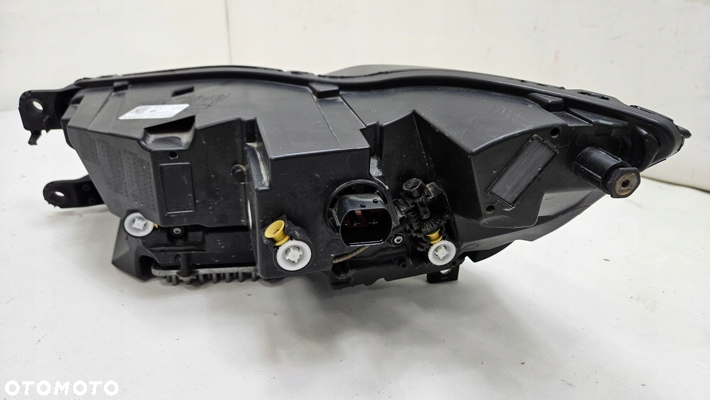LAMPA PRAWA PRZÓD JAGUAR I-PACE X590 HIGH J9D3 - 10