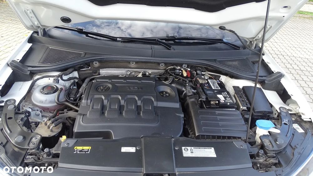 Volkswagen T-Roc - 29