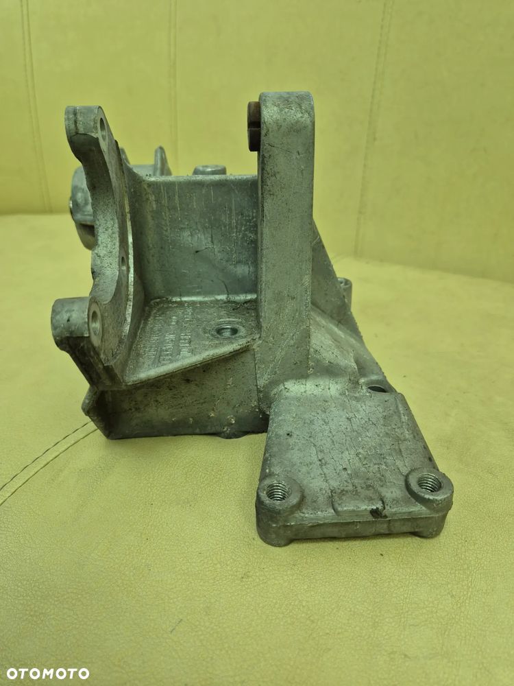 ŁAPA WSPORNIK MOCOWANIE ALTERNATORA VW PASSAT B5 FL/ AUDI A4 B6/ A6 C5/ SKODA SUPERB 1.6 B / 1.8 T 06B903143N - 9